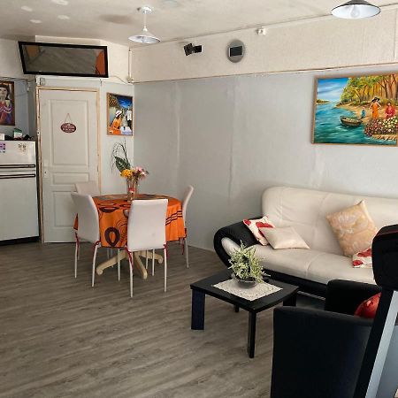 Four A Ban Apartment Mer Bagian luar foto