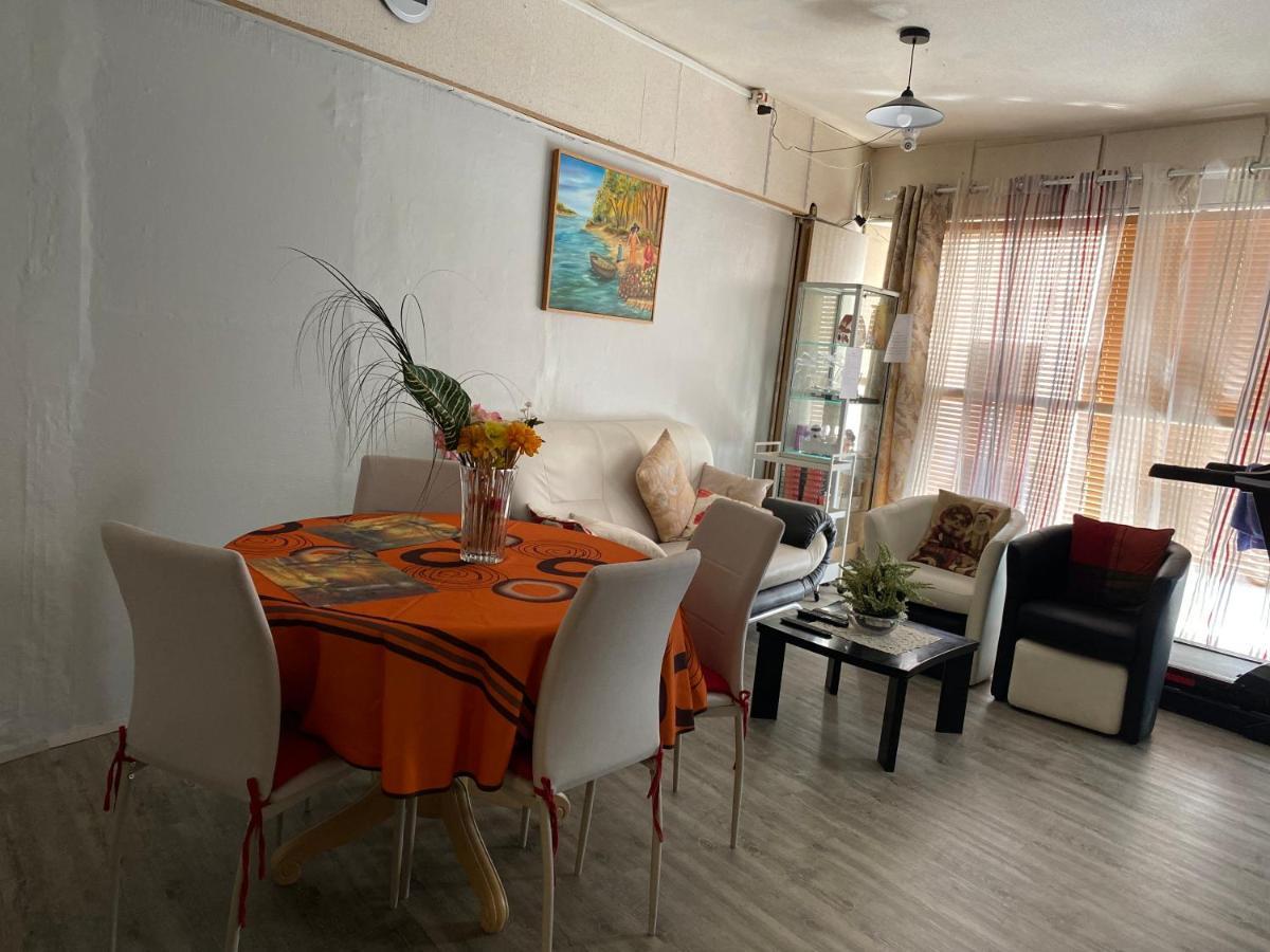 Four A Ban Apartment Mer Bagian luar foto